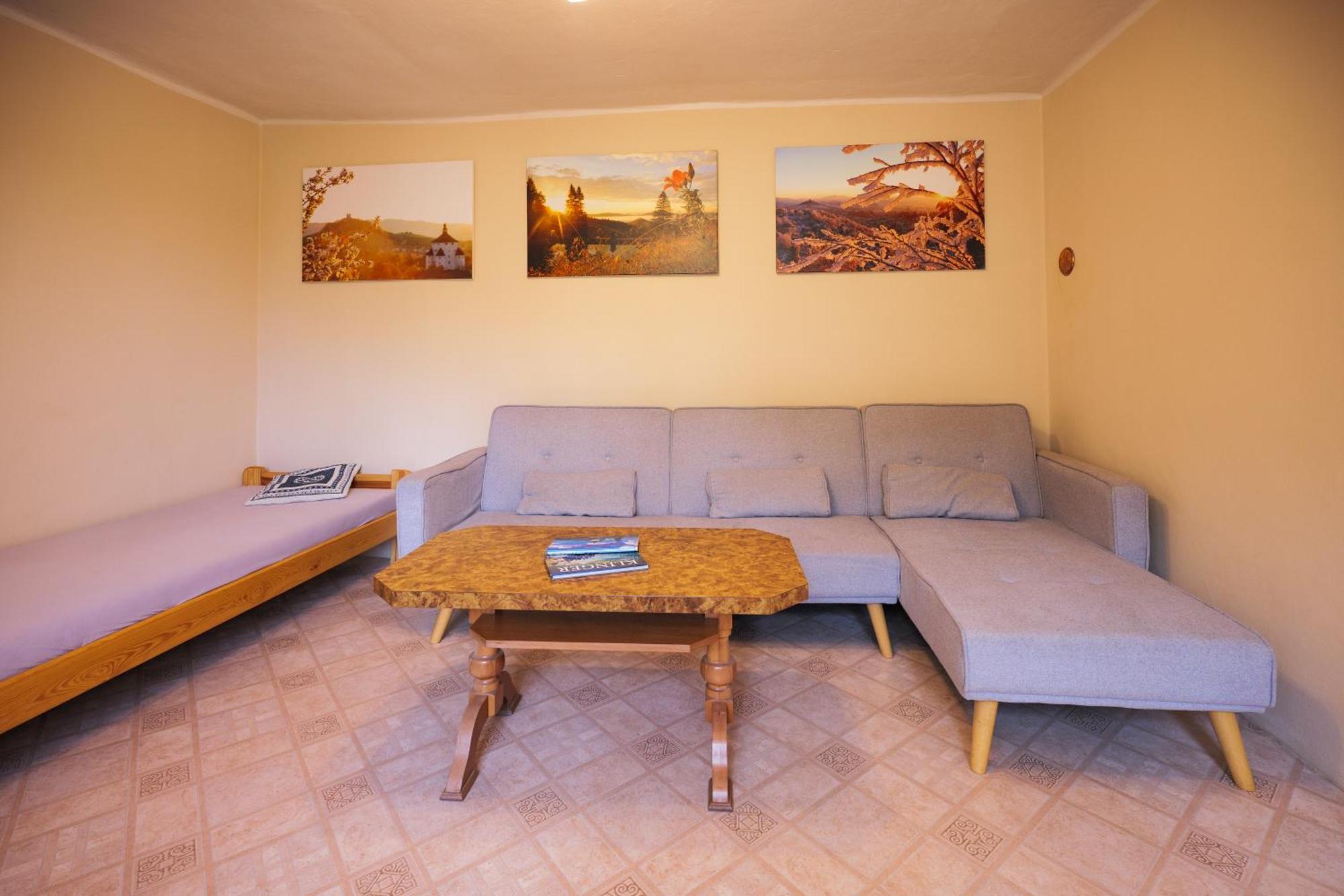 Domcek 555 Apartment Banska Stiavnica Bagian luar foto